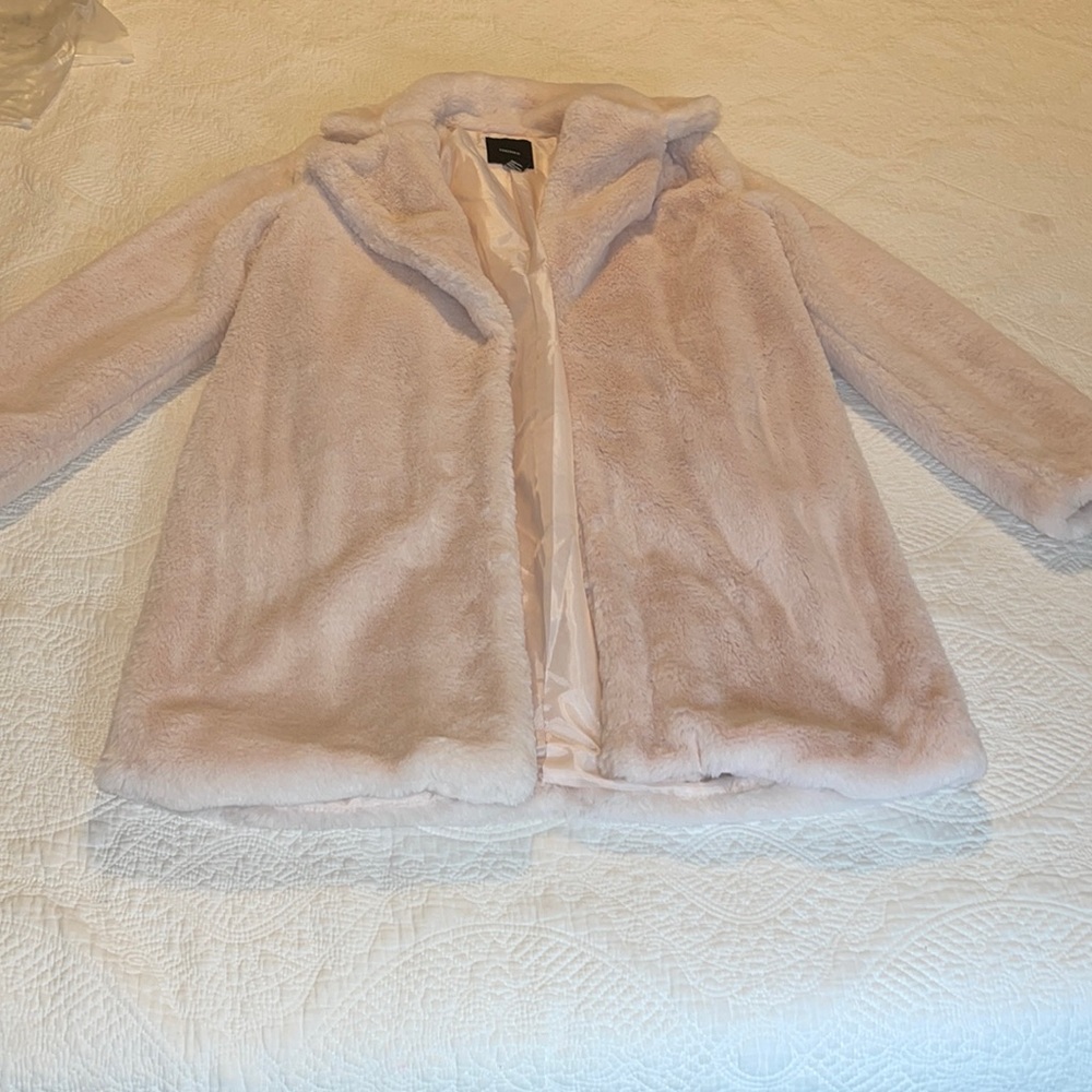 Forever 21 cozy light creamy pink/beige coat Size S